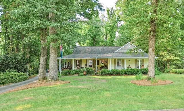 $327,500 | 126 Coachman Drive, Anderson, SC 29625