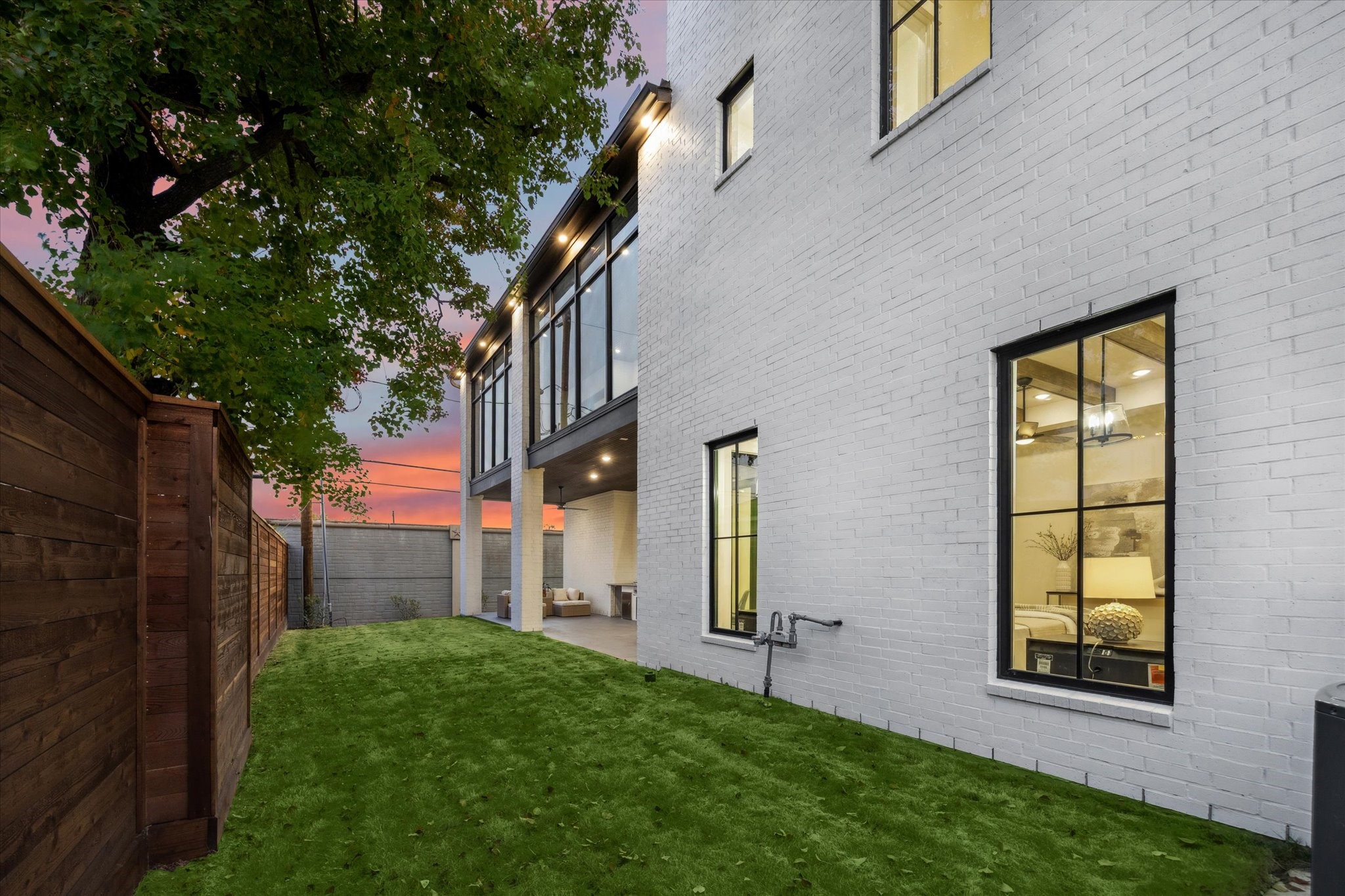 431 West 30th Street Houston, TX 77018 - Photo 32 of 36