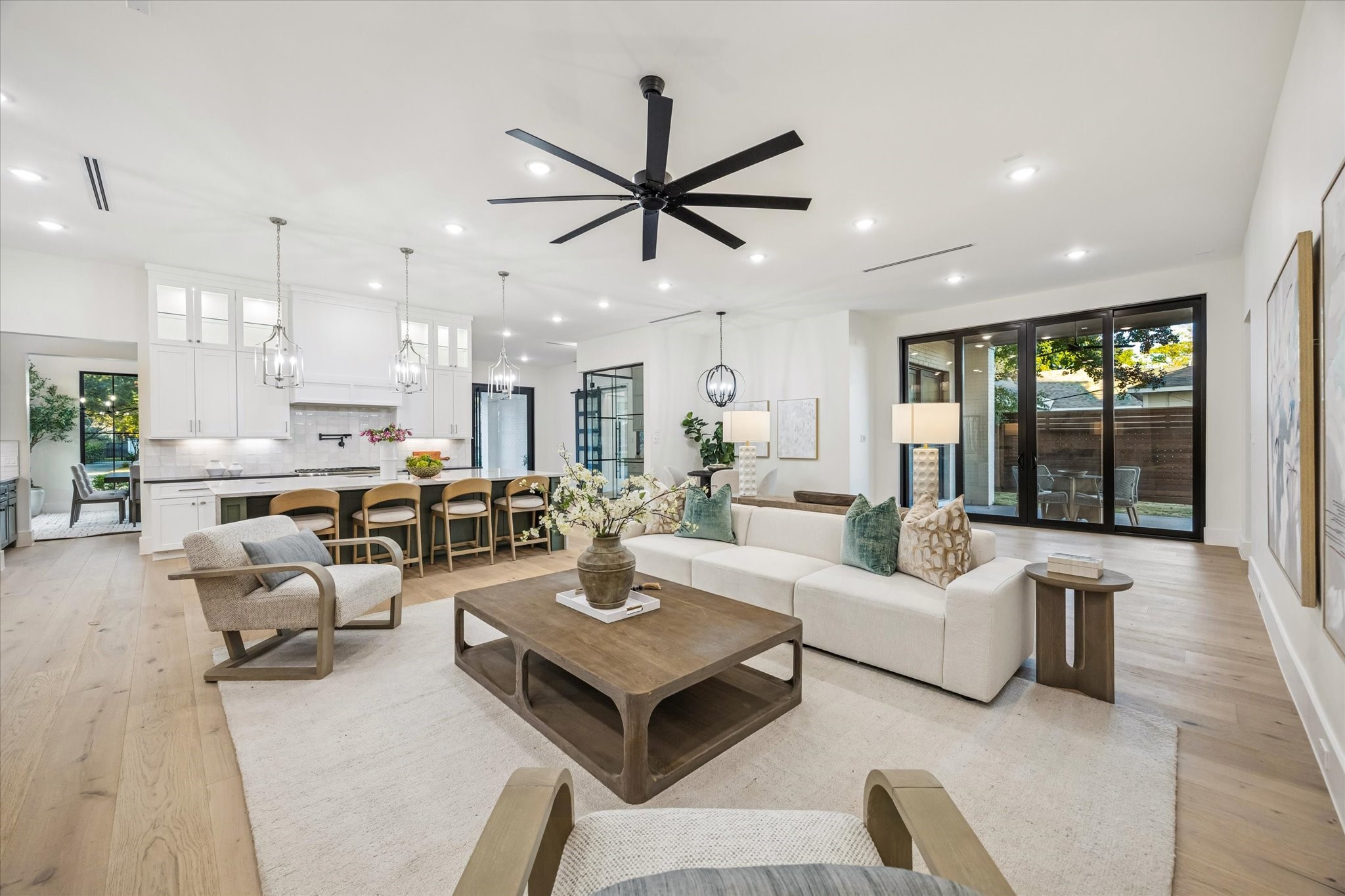 431 West 30th Street Houston, TX 77018 - Photo 5 of 36