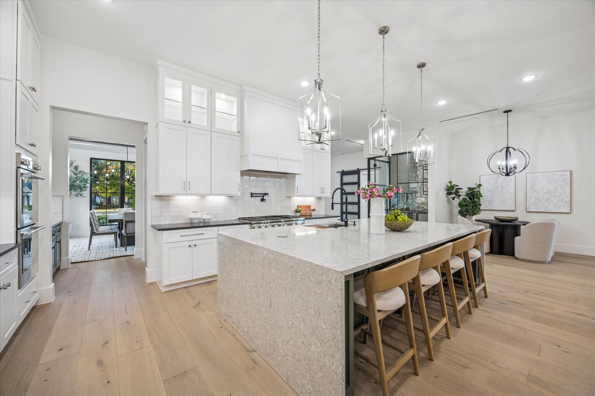 431 West 30th Street Houston, TX 77018 - Photo 8 of 36