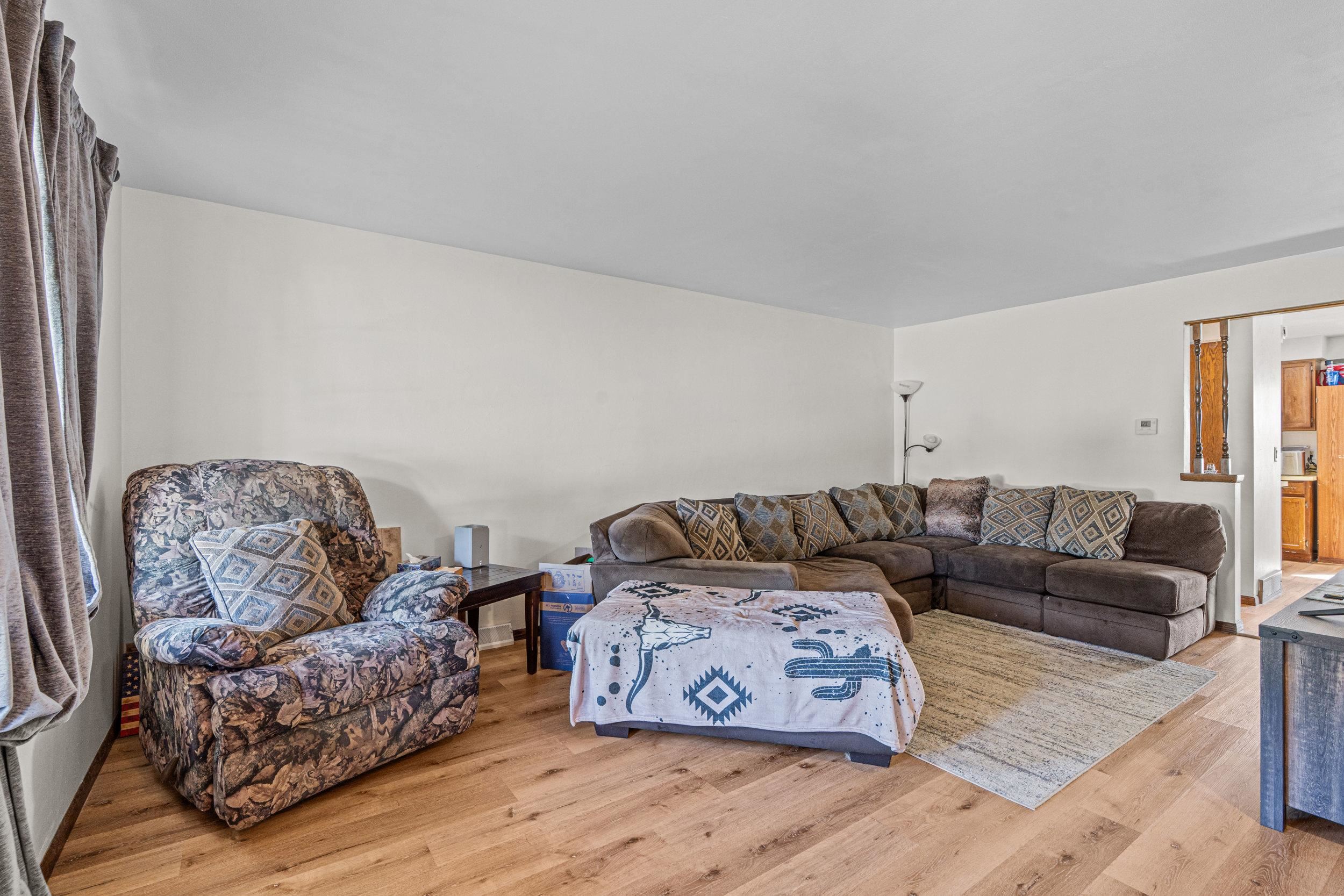 706 North Hawthorne Drive Appleton, WI 54915 - Photo 4 of 64