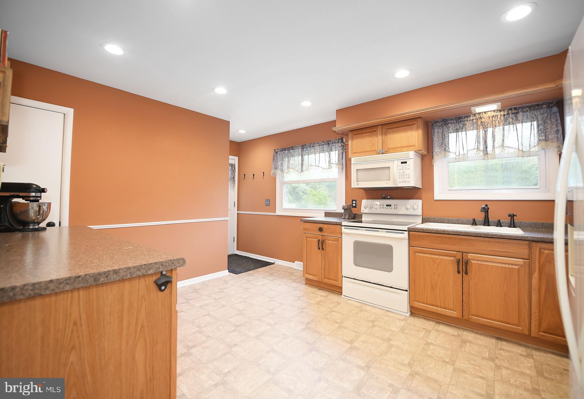 749 Conowingo Road Conowingo, MD 21918 - Photo 14 of 44 Kitchen with Abundant Oak Cabinetry