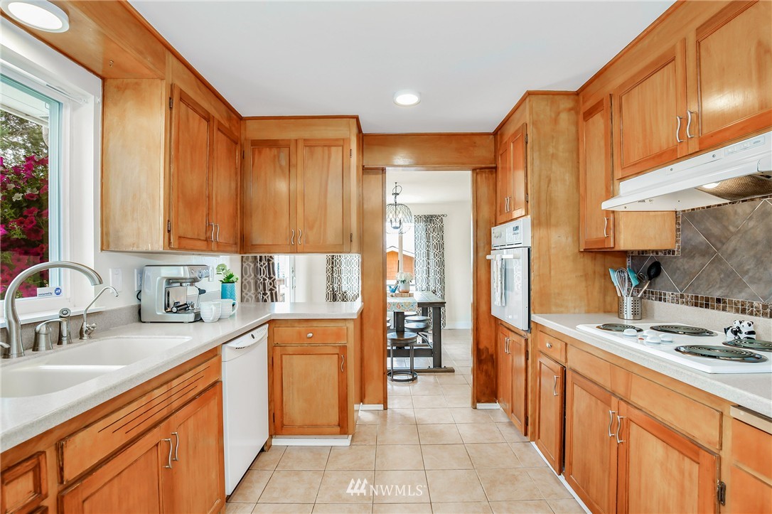 1307 South 27th Street Renton, WA 98055 - Photo 8 of 25