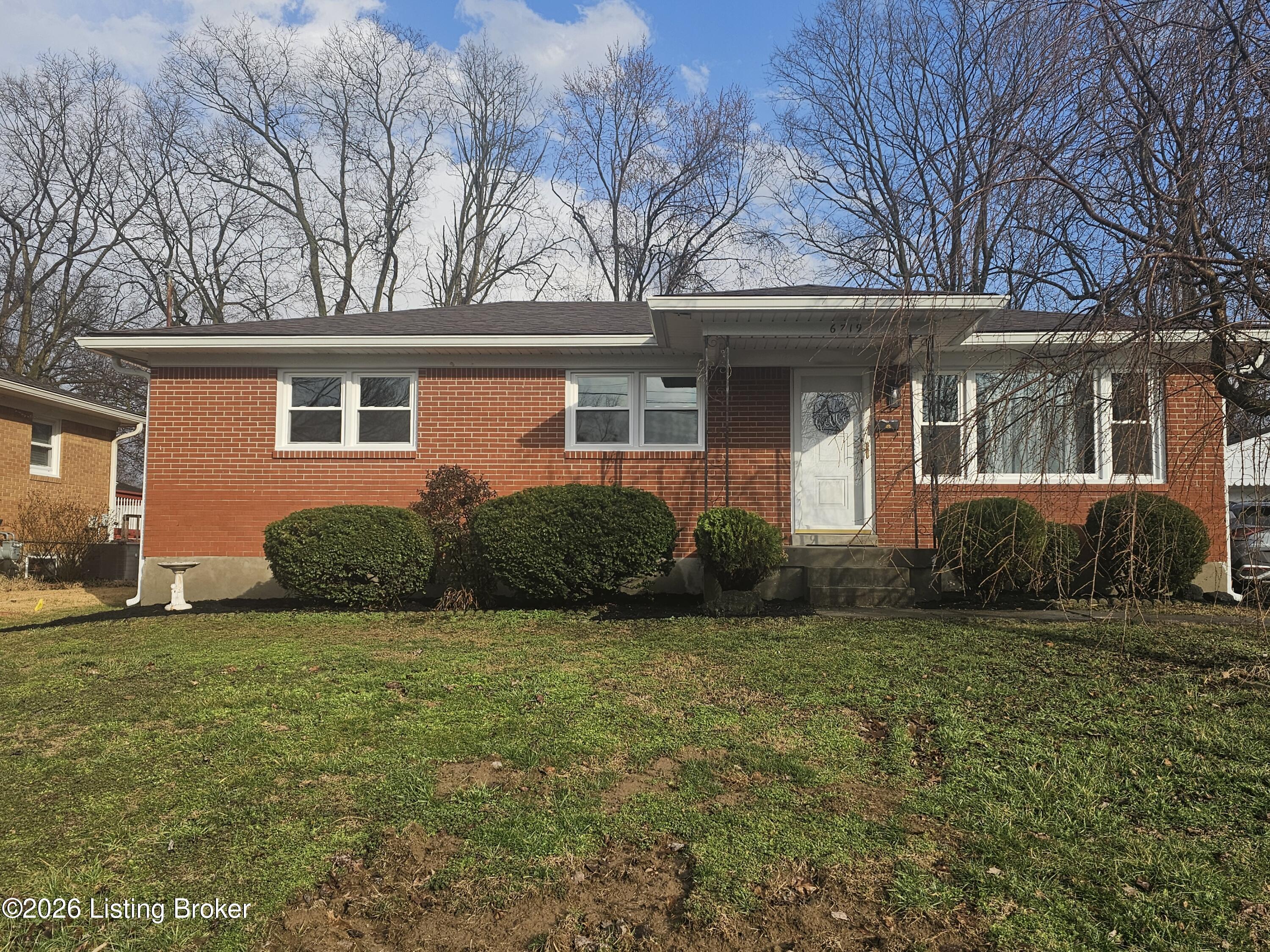6719 Fernhaven Road Louisville, KY 40228 - Photo 1 of 26 Front