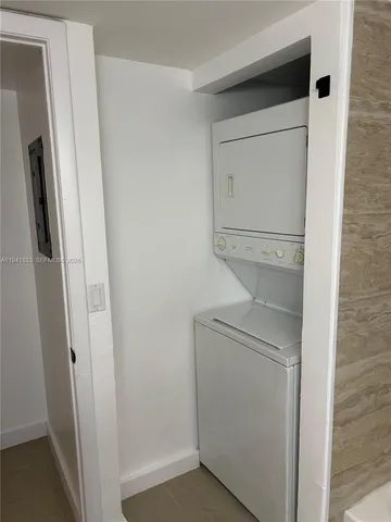 $1,900 | 10027 Winding Lake Road, Unit 103, Sunrise, FL 33351