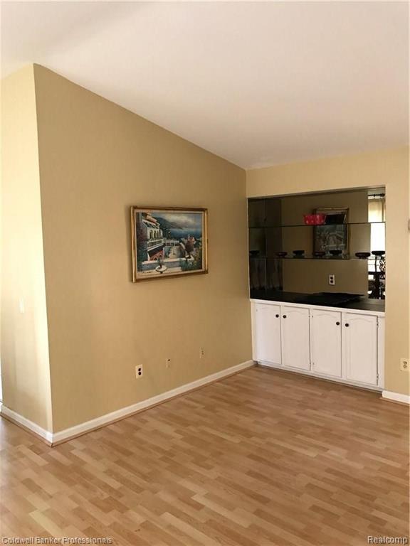 2865 Trailwood Drive, Unit 20 Rochester, MI 48309 - Photo 5 of 17