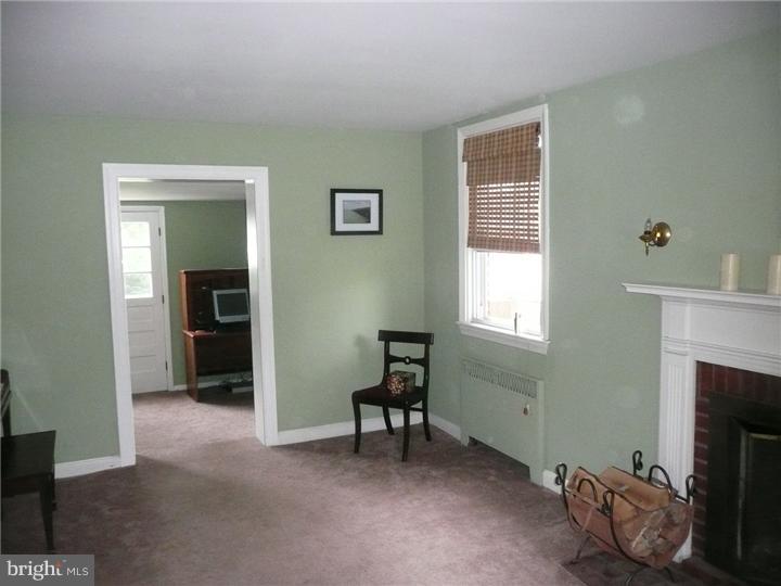 55 Woodbine Road Havertown, PA 19083 - Photo 11 of 22 Living Room
