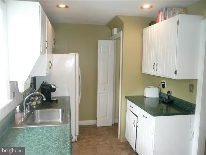 55 Woodbine Road Havertown, PA 19083 - Photo 8 of 22 Kitchen
