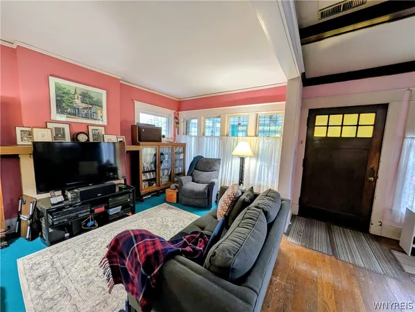 $350,000 | 84 West Oakwood Place, Unit S, Buffalo, NY 14214