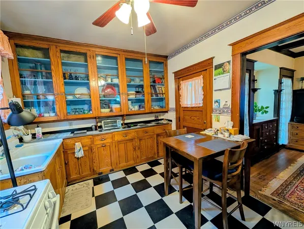 $350,000 | 84 West Oakwood Place, Unit S, Buffalo, NY 14214