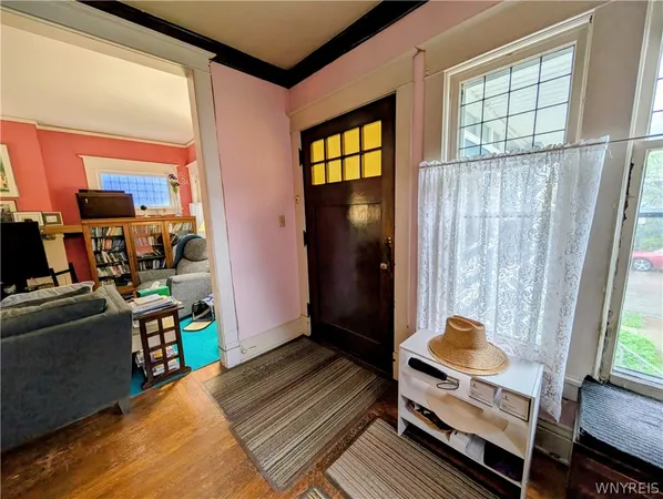 $350,000 | 84 West Oakwood Place, Unit S, Buffalo, NY 14214