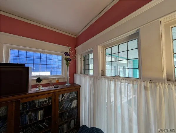 $350,000 | 84 West Oakwood Place, Unit S, Buffalo, NY 14214