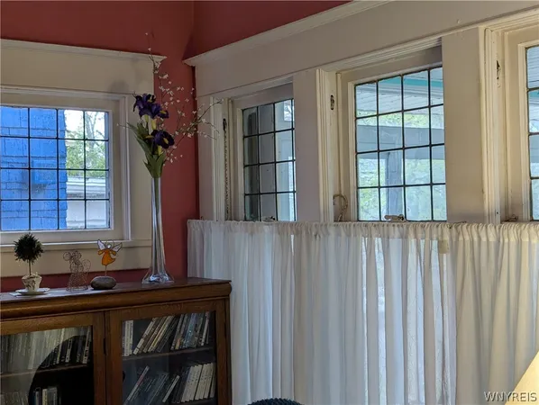 $350,000 | 84 West Oakwood Place, Unit S, Buffalo, NY 14214