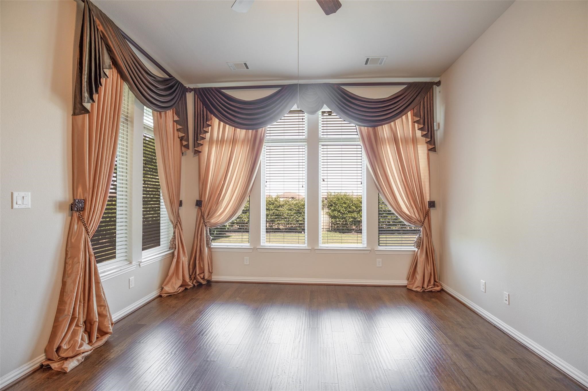 10406 Mossback Pine Road Katy, TX 77494 - Photo 5 of 42