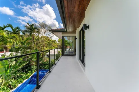 $5,000,000 | 2323 Southwest 2nd Avenue, Miami, FL 33129