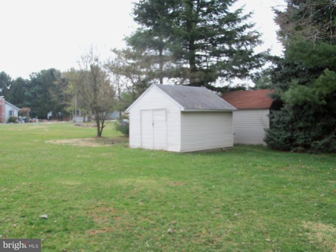 236 North Gorsuch Road Westminster, MD 21157 - Photo 16 of 19 Exterior (Rear)