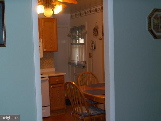 236 North Gorsuch Road Westminster, MD 21157 - Photo 17 of 19 Kitchen