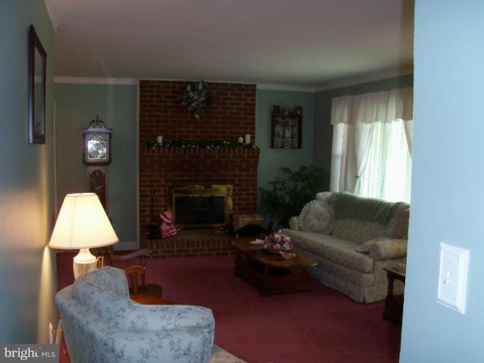 236 North Gorsuch Road Westminster, MD 21157 - Photo 8 of 19 Living Room