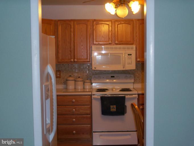 236 North Gorsuch Road Westminster, MD 21157 - Photo 10 of 19 Kitchen