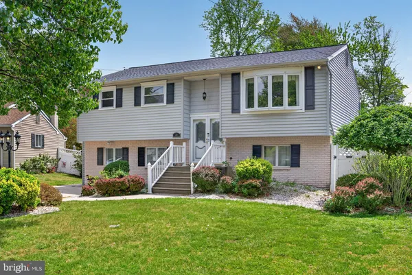 $389,900 | 29 Clark Drive, Barrington, NJ 08007