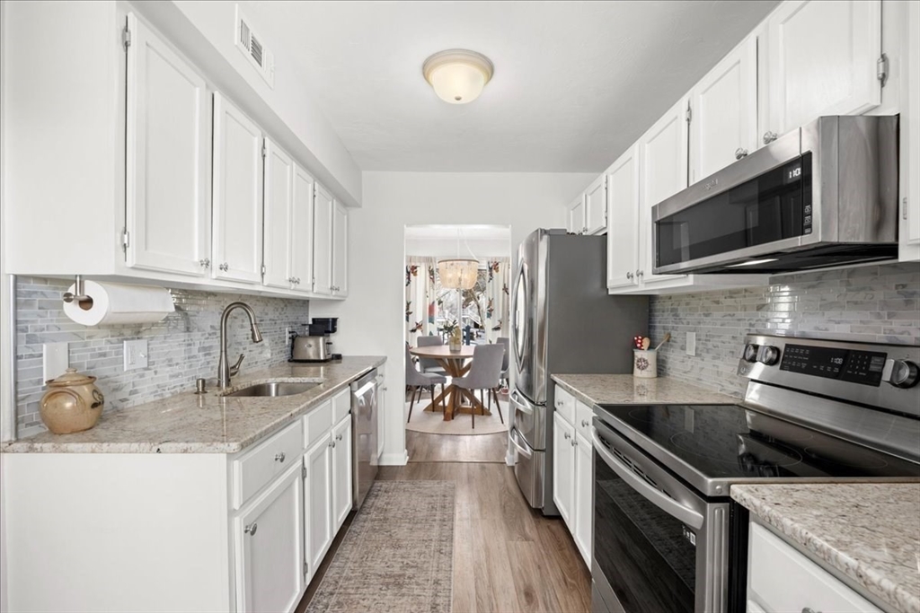 306 Beacon Park Road, Unit 306 Webster, MA 01570 - Photo 11 of 39 Gallery Image 11