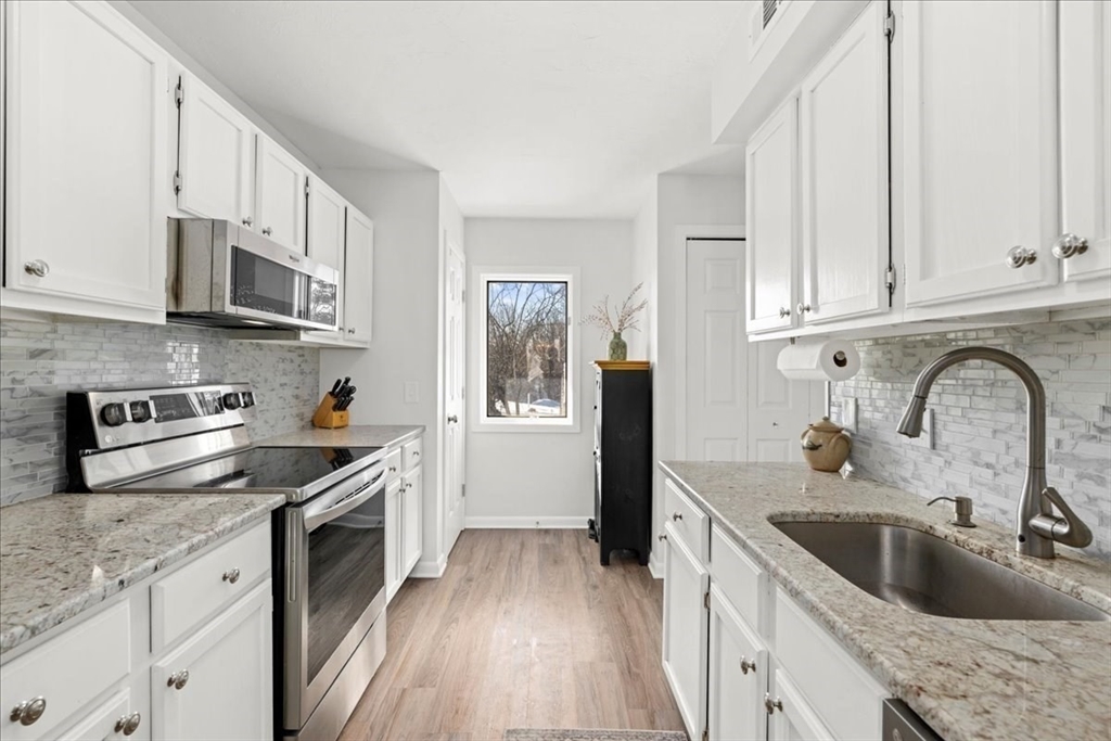 306 Beacon Park Road, Unit 306 Webster, MA 01570 - Photo 13 of 39 Gallery Image 13