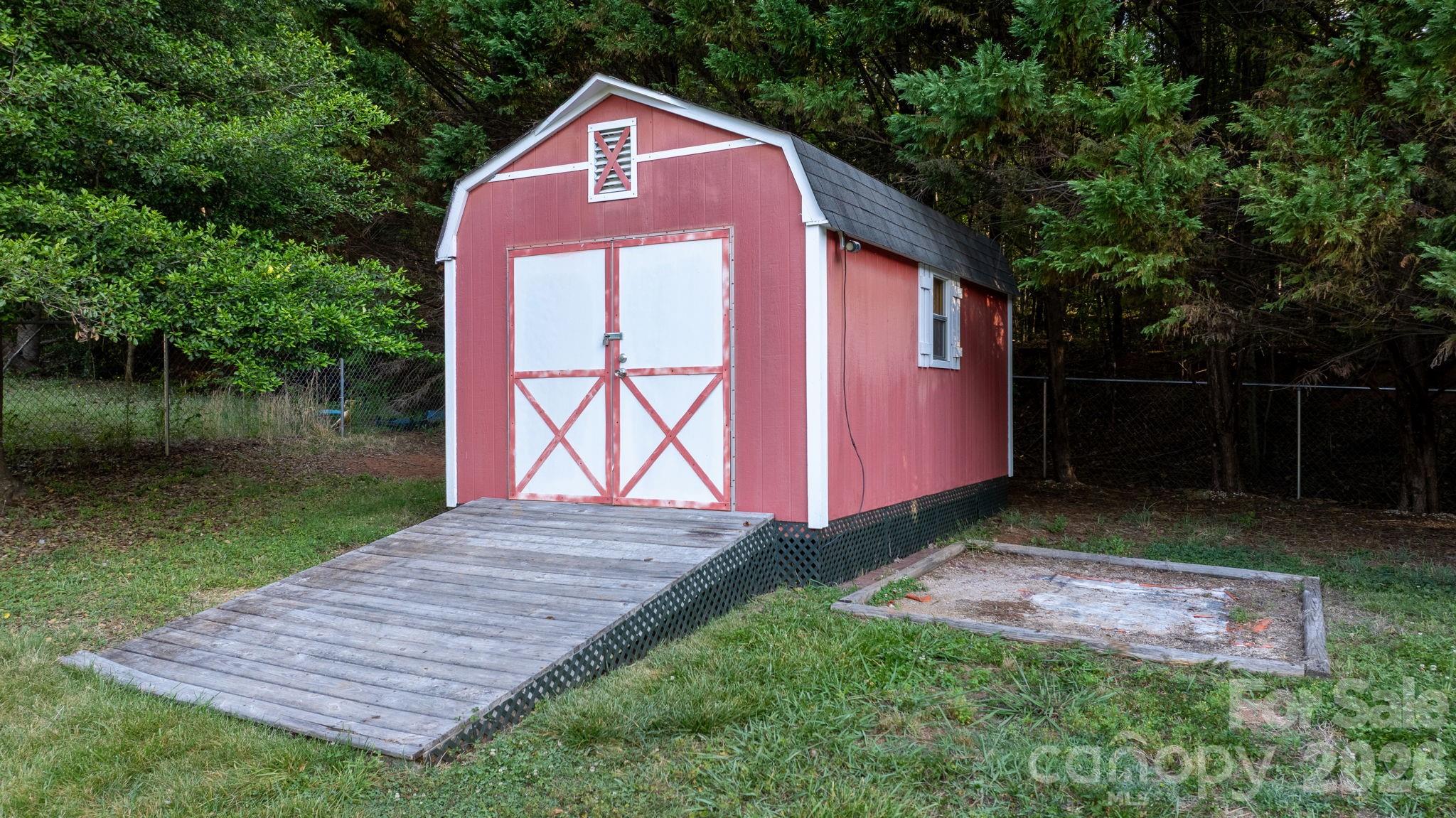 4416 Grace Church Road Newton, NC 28658 - Photo 31 of 34