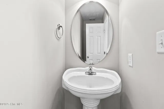 $315,000 | 152 Crutchfield Drive, Cameron, NC 28326