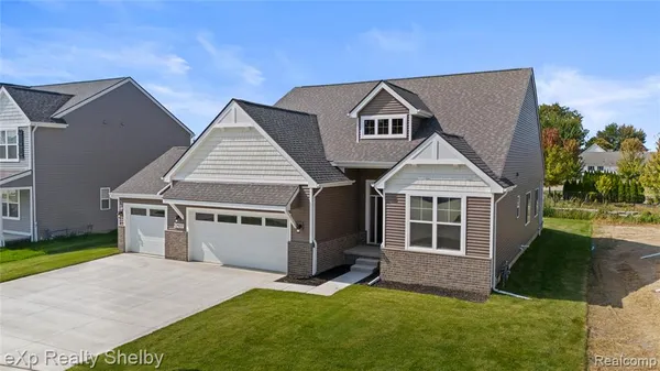 $606,555 | 52120 Wellington Valley Drive, Macomb, MI 48042