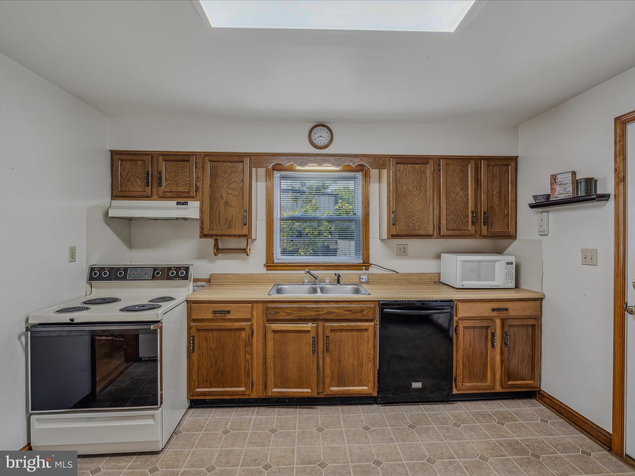 1302 Valley Road Berkeley Springs, WV 25411 - Photo 13 of 45 Kitchen