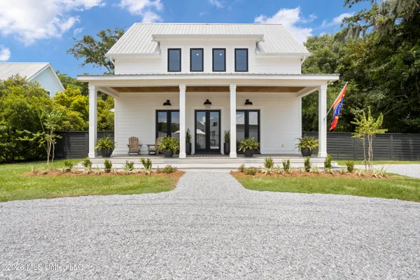 $1,350,000 | 305 Beach Hill Road, Ocean Springs, MS 39564