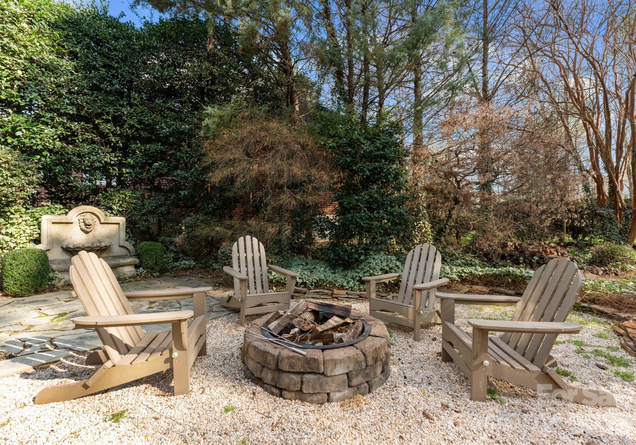 15705 Knox Hill Road Huntersville, NC 28078 - Photo 45 of 48 a view of a backyard with sitting area and furniture