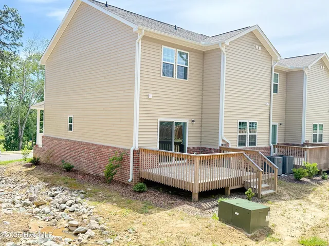 $1,900 | 856 Ducks Landing, Aberdeen, NC 28315