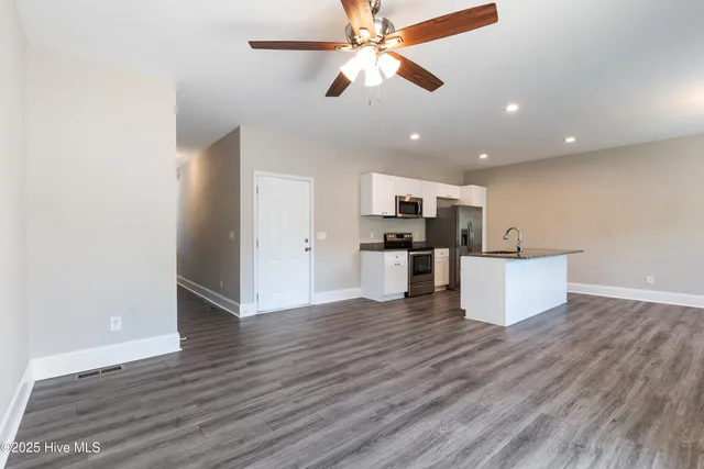 $1,900 | 856 Ducks Landing, Aberdeen, NC 28315