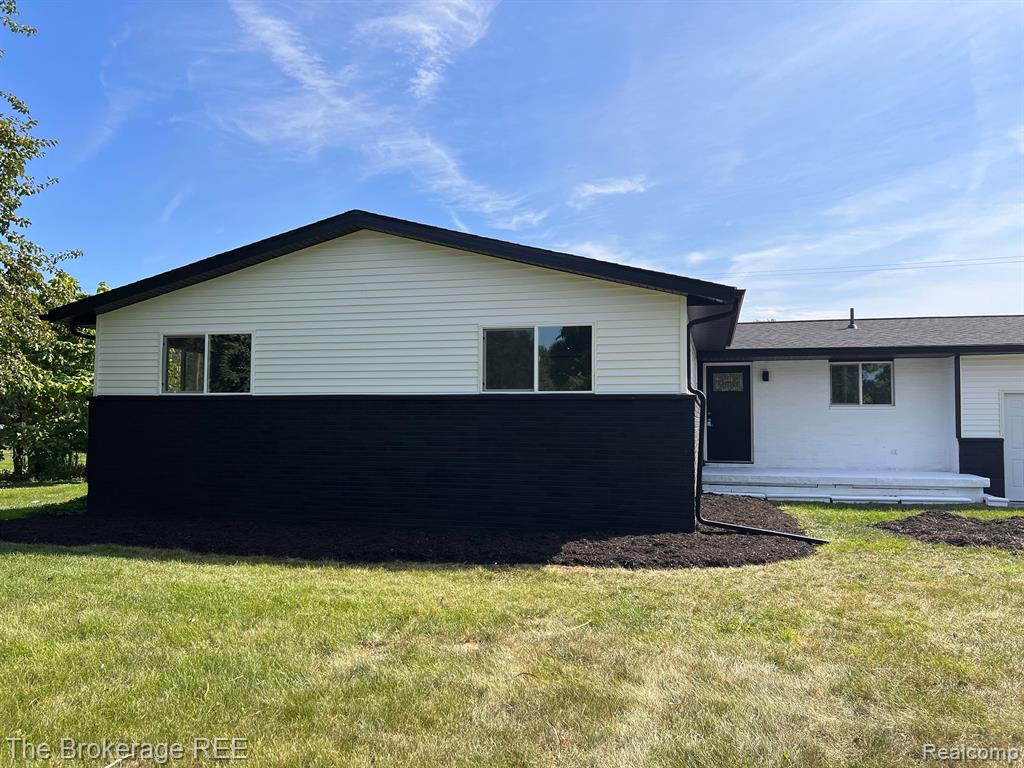 13014 Elms Road Clio, MI 48420 - Photo 3 of 29