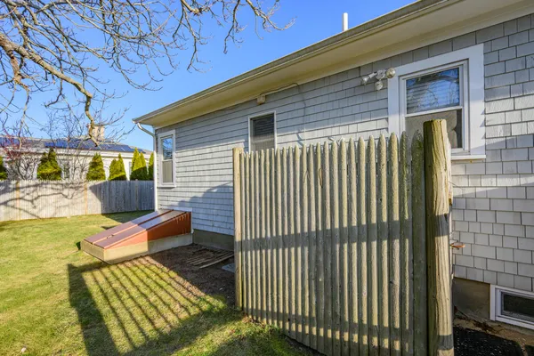 $3,500 | 7 Columbus Avenue, West Yarmouth, MA 02673