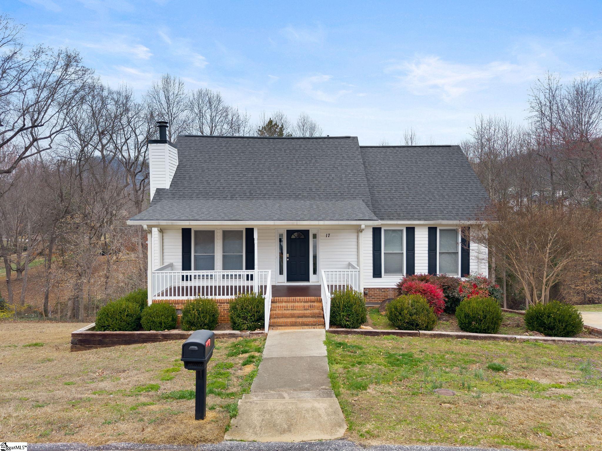 17 Hester Road Greenville, SC 29609 - Photo 3 of 39