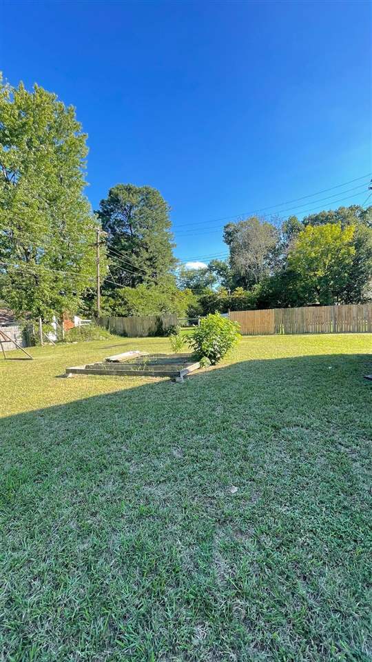 5312 Whitworth Road Memphis, TN 38116 - Photo 2 of 19