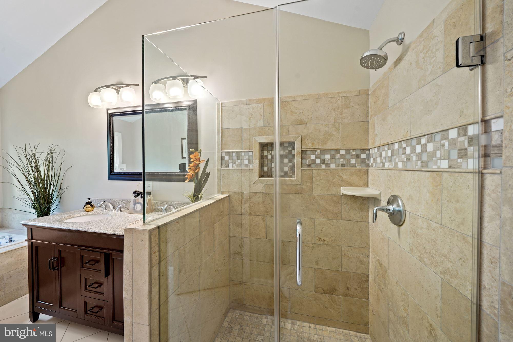 123 Roland Court Southwest Vienna, VA 22180 - Photo 21 of 34 Frameless shower stall