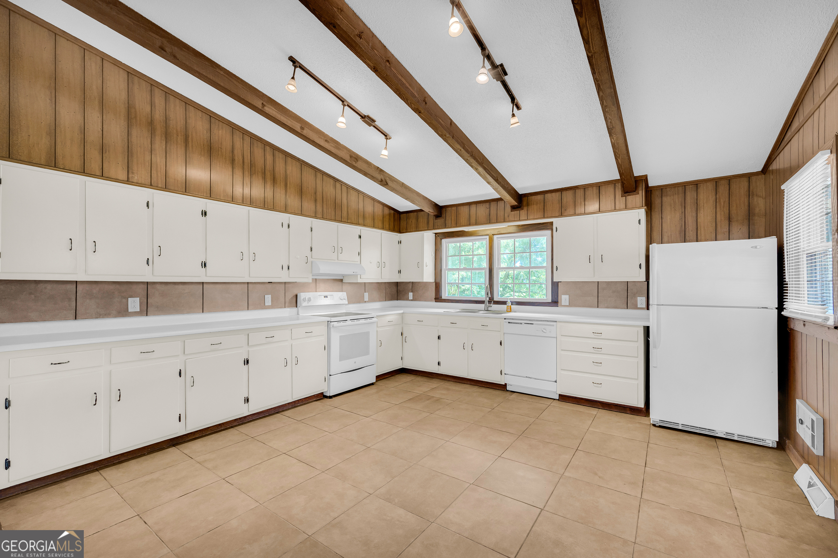 6091 Stone Bridge Road Carnesville, GA 30521 - Photo 12 of 47
