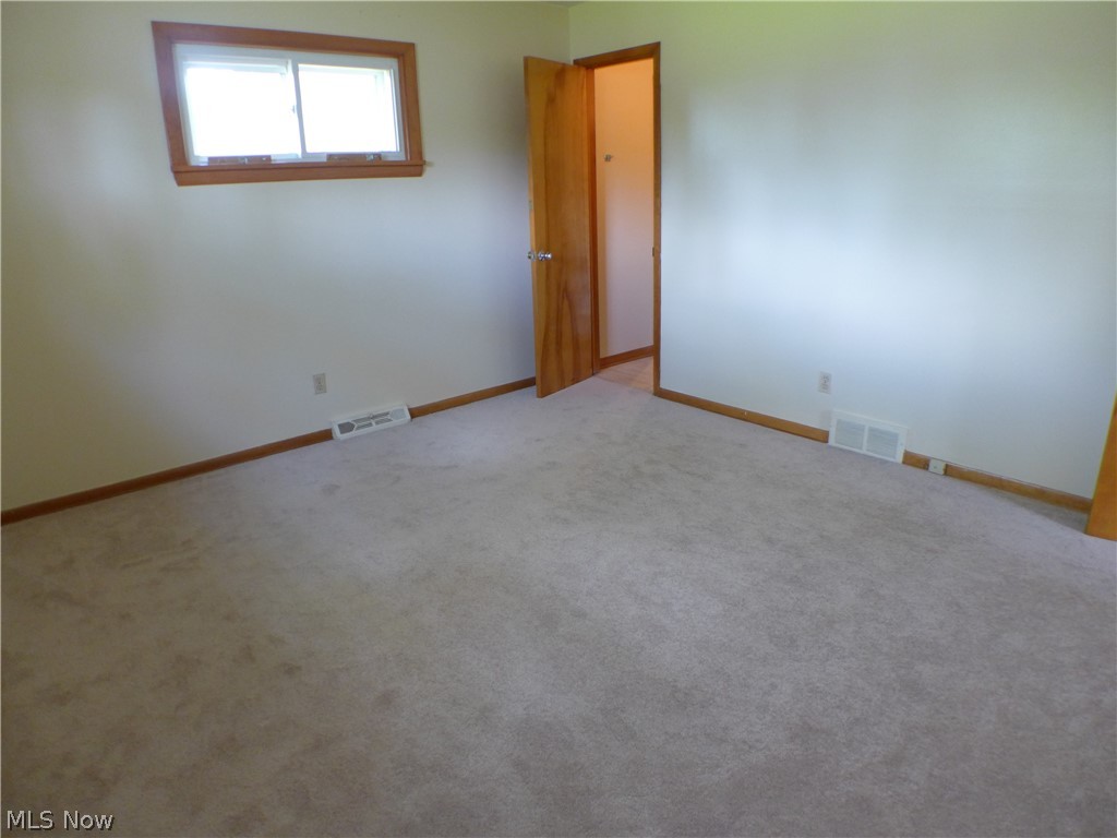19315 Homeway Road Cleveland, OH 44135 - Photo 15 of 29
