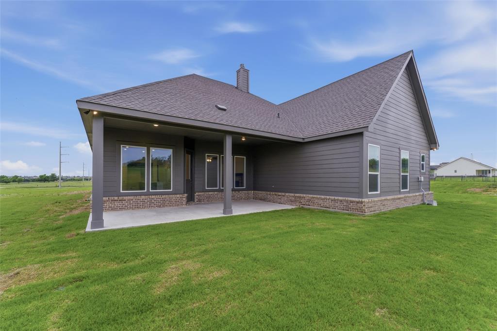 119 Hillview Trail Decatur, TX 76234 - Photo 26 of 30 Covered patio featuring recessed lighting, a concrete slab, and structural columns