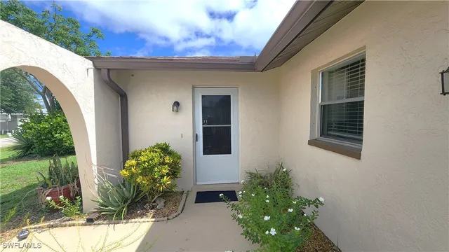 $1,400 | 4615 Southeast 4th Place, Unit A, Cape Coral, FL 33904