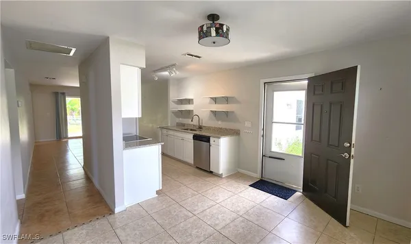 $1,350 | 4615 Southeast 4th Place, Unit A, Cape Coral, FL 33904