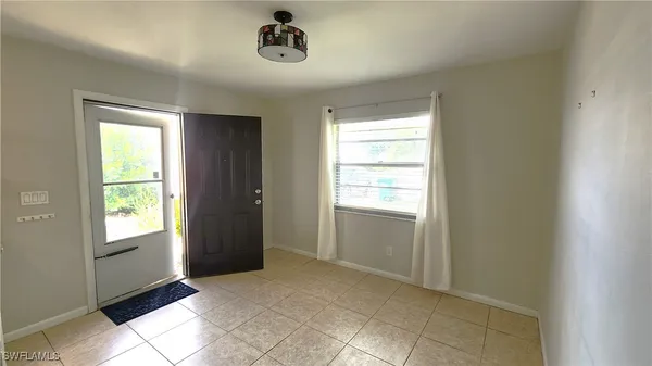 $1,350 | 4615 Southeast 4th Place, Unit A, Cape Coral, FL 33904