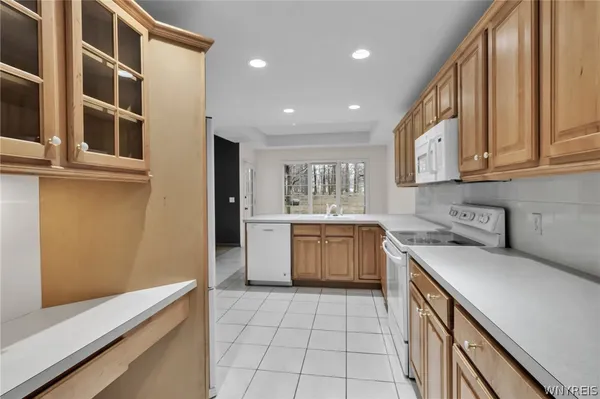 $529,900 | 5546 Hemdale Drive, Clarence, NY 14221