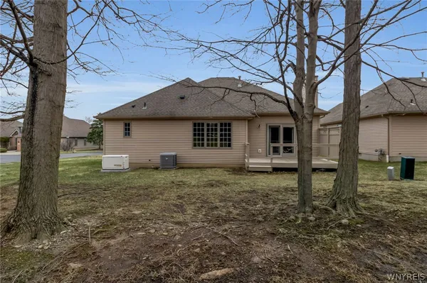 $529,900 | 5546 Hemdale Drive, Clarence, NY 14221