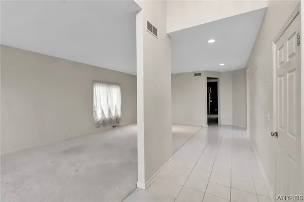 $529,900 | 5546 Hemdale Drive, Clarence, NY 14221