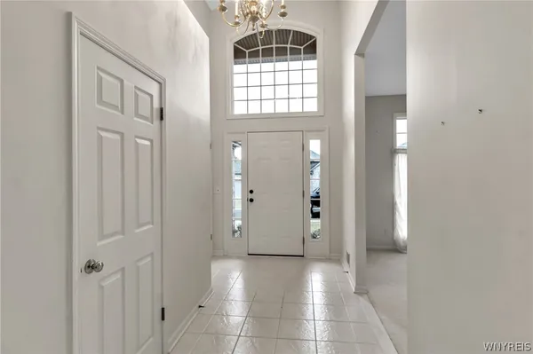 $529,900 | 5546 Hemdale Drive, Clarence, NY 14221