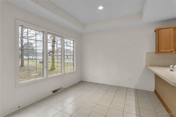 $529,900 | 5546 Hemdale Drive, Clarence, NY 14221